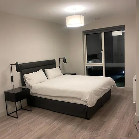 Cozy Ensuite In A Shared Séjour chez l'habitant